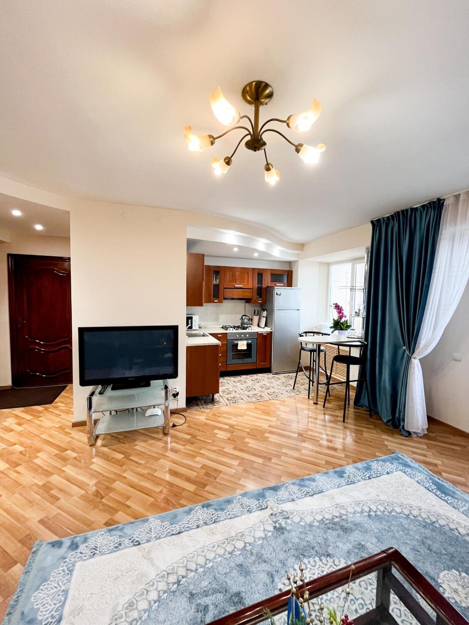 Золотой Квадрат 60 Кв2 Daire Almatı Dış mekan fotoğraf